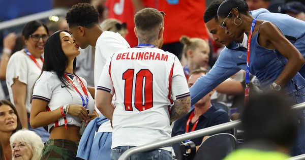 Mẹ Bellingham giúp con trai thoát được án phạt bị cấm trận bán kết Anh – Argentina: góc nhìn mới cho người chơi Việt - hình ảnh - akpordtmjl.top Mẹ Bellingham giúp con trai thoát được án phạt bị cấm trận bán kết Anh – Argentina: góc nhìn mới cho người chơi Việt - hình ảnh - akpordtmjl.top